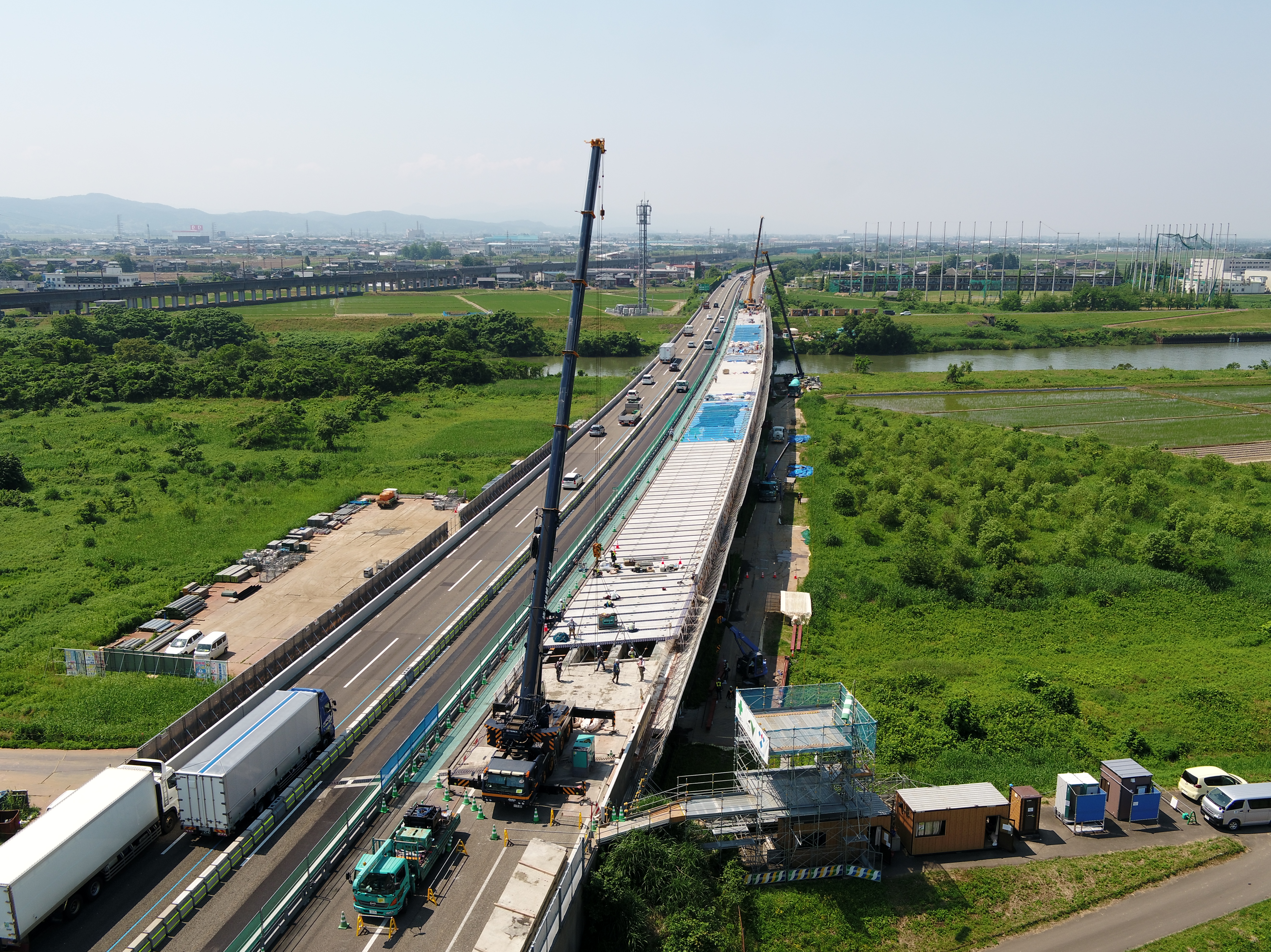 北陸自動車道 栄橋床版取替工事 | 土木 | 日本建設業連合会